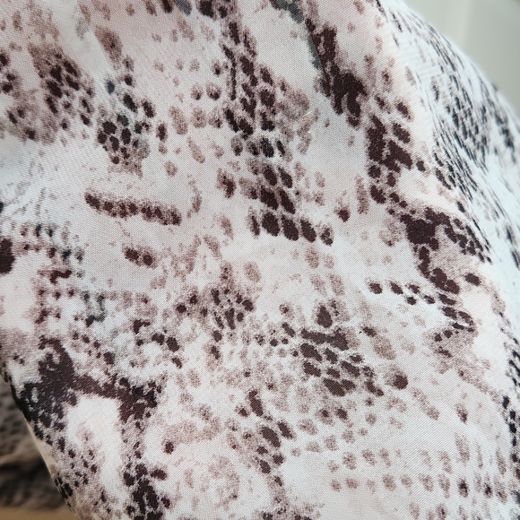 BCBG Maxazria cover-up - Picture 11 of 11